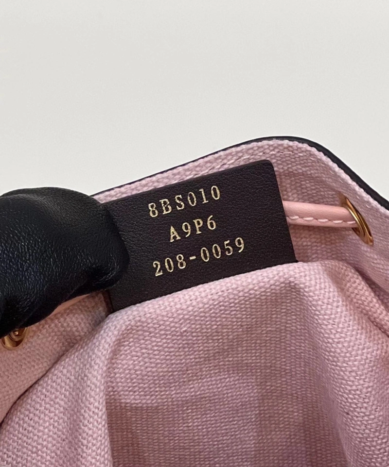 F**di bucket bags 4370-0313