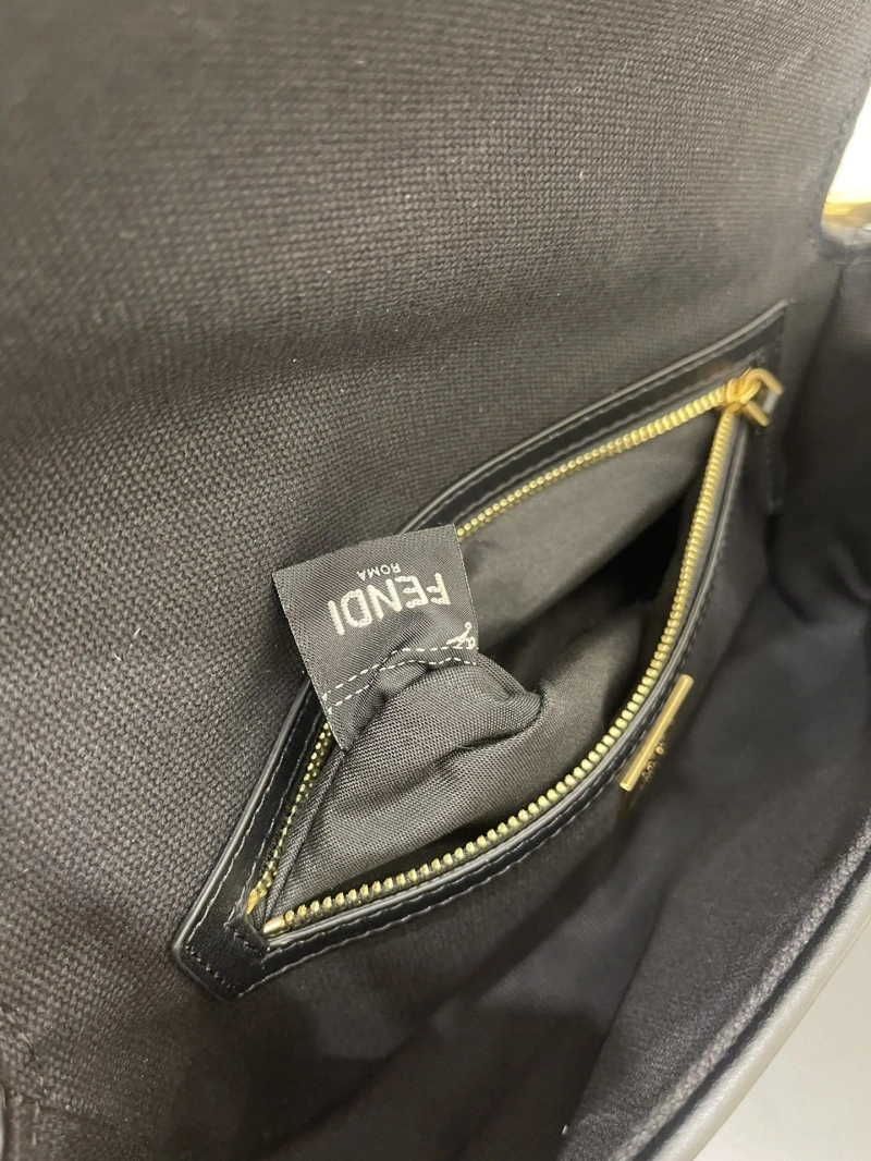 F**di baguette bags 4370-0327