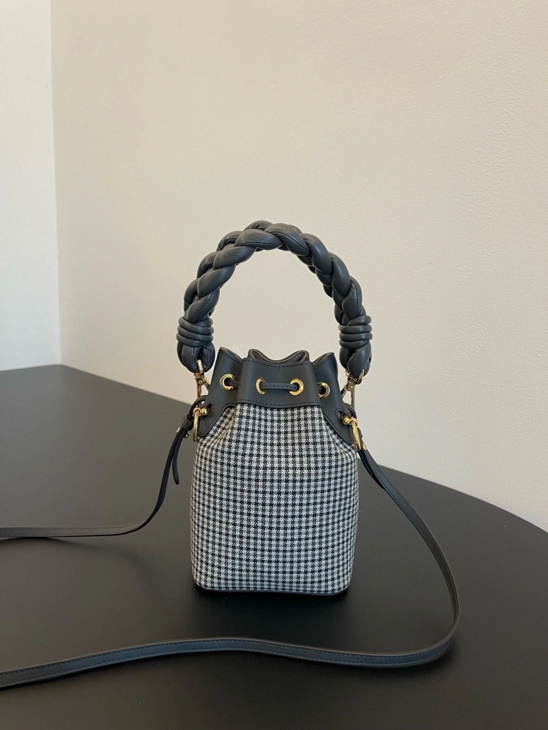 F**di bucket bags 4370-0329