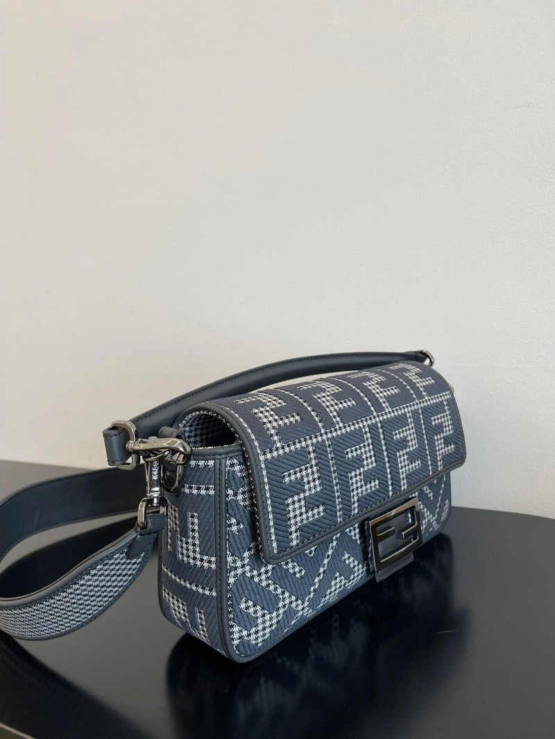 F**di baguette bags 4370-0330