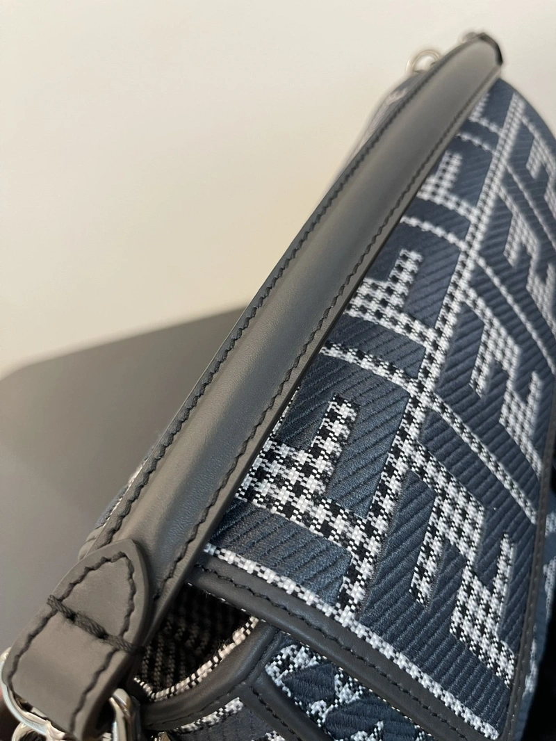 F**di baguette bags 4370-0330