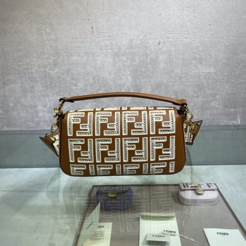 F**di baguette bags 4370-0367