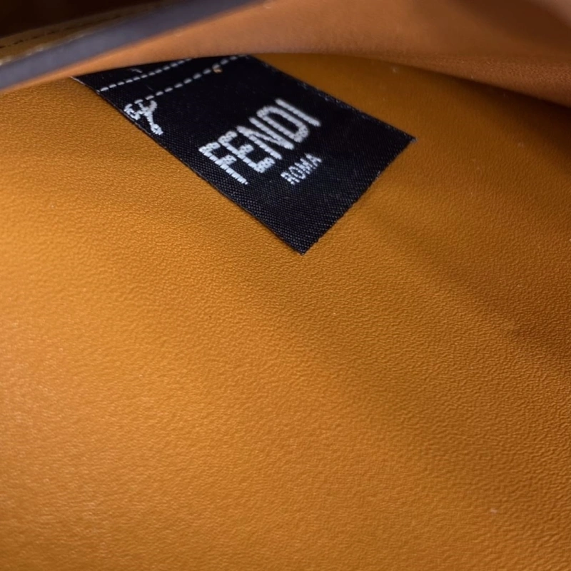 F**di baguette bags 4370-0367