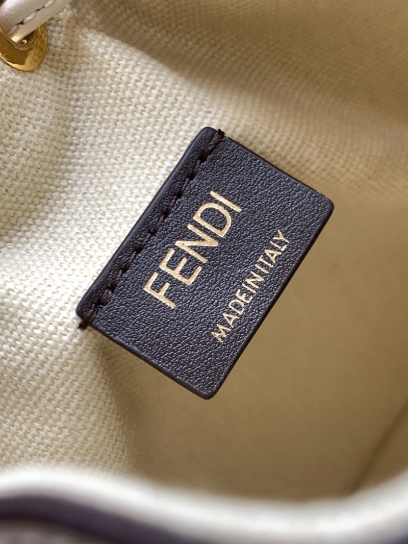 F**di bucket bags 4370-0385