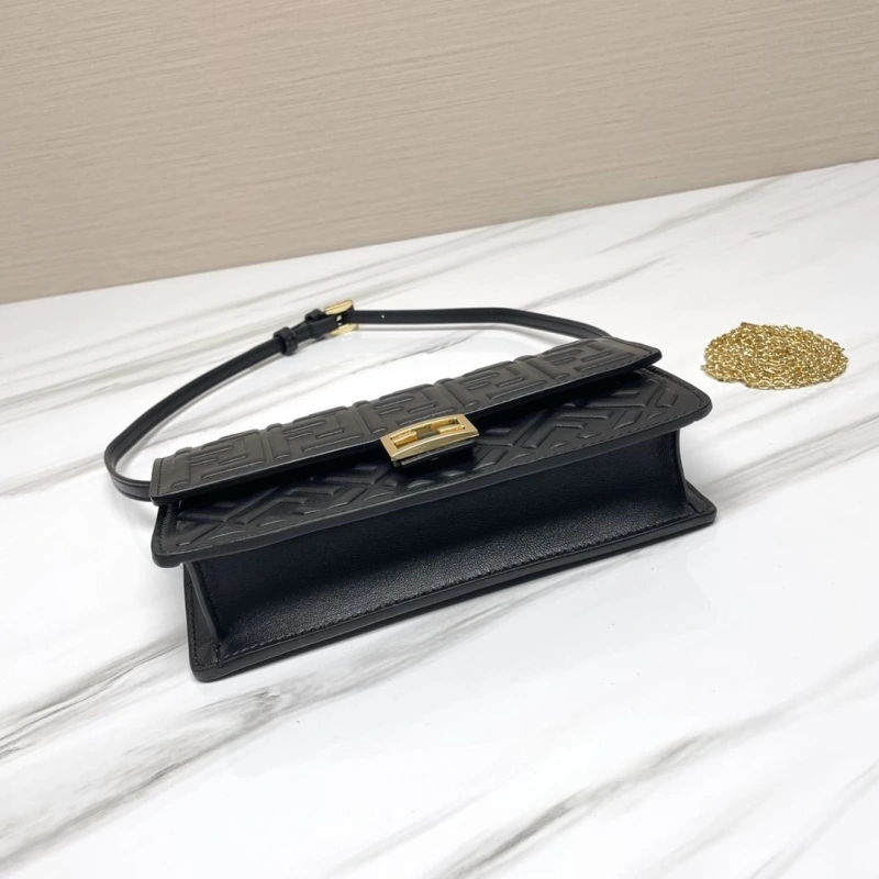 F**di baguette bags 4370-0392