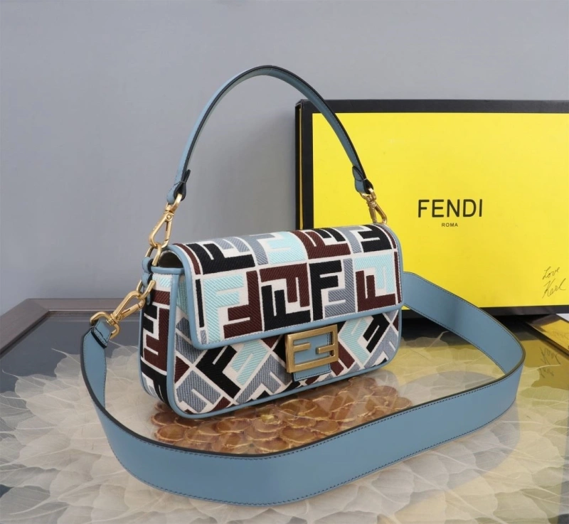 F**di baguette bags 4370-0393