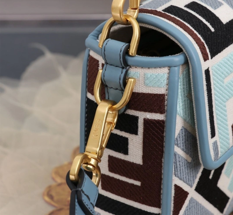 F**di baguette bags 4370-0393