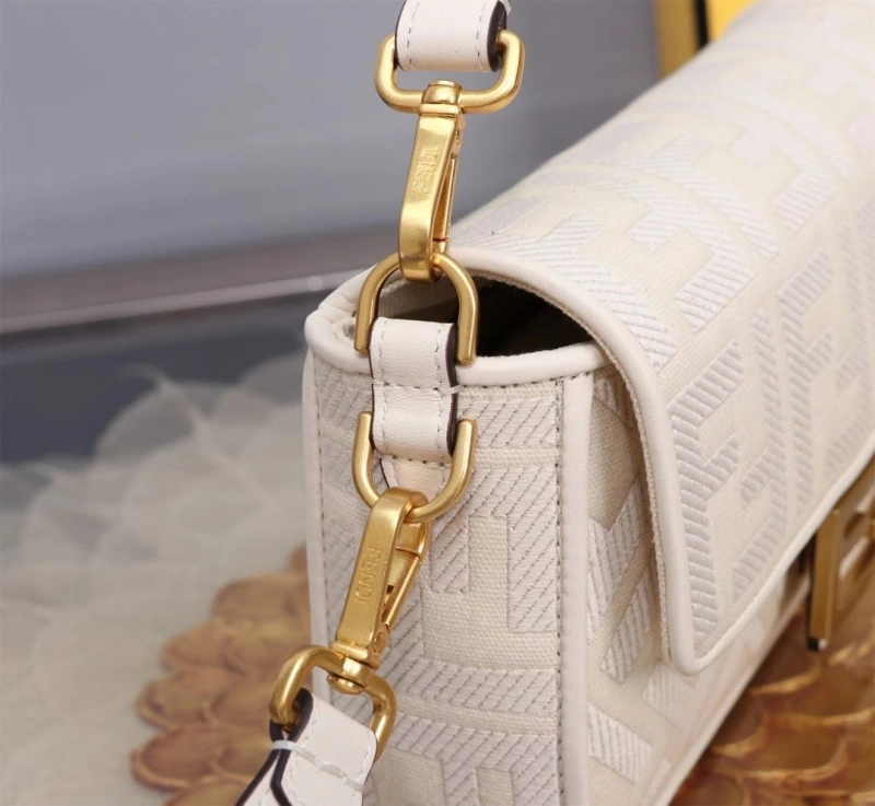 F**di baguette bags 4370-0399