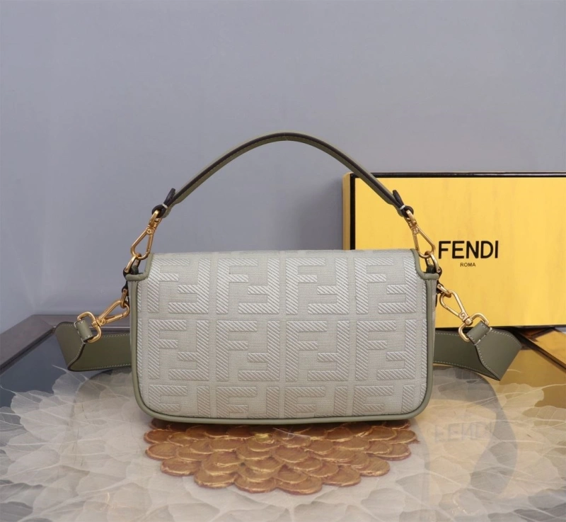 F**di baguette bags 4370-0400