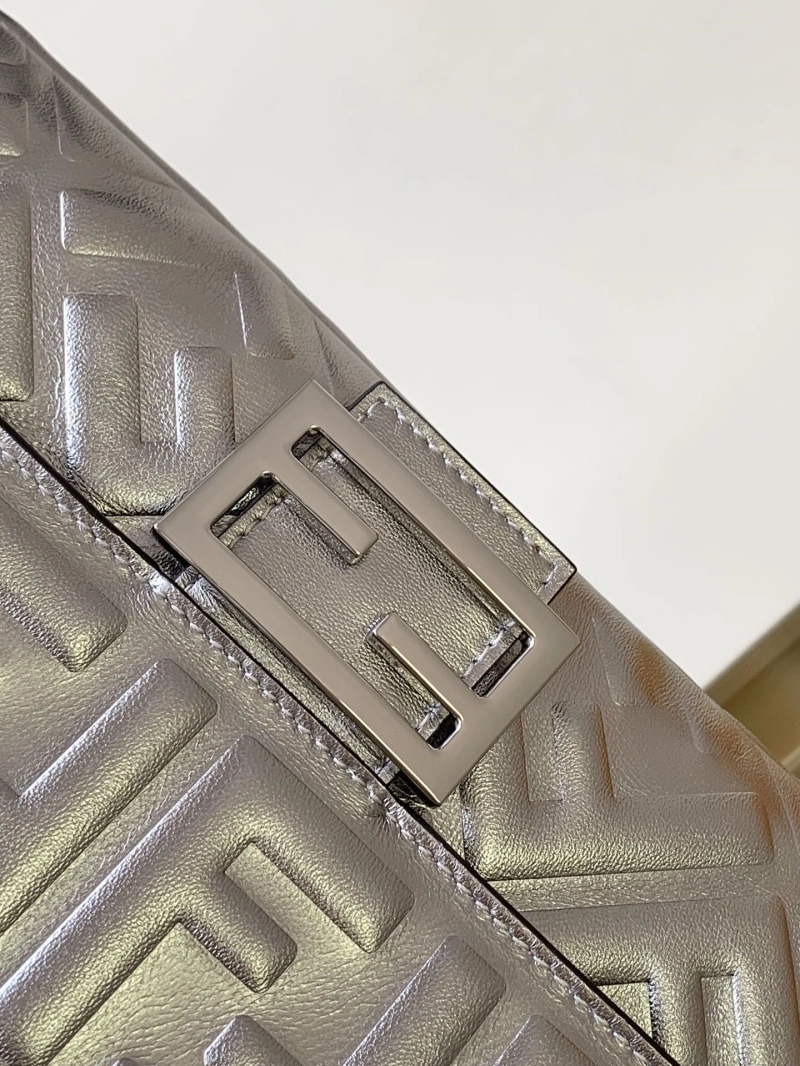 F**di baguette bags 4370-0411