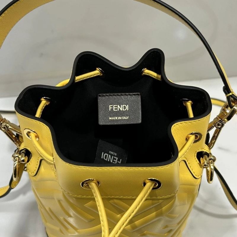 F**di bucket bags 4370-0571