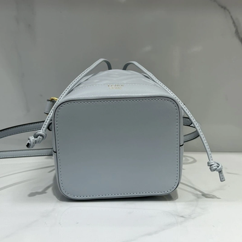 F**di bucket bags 4370-0572