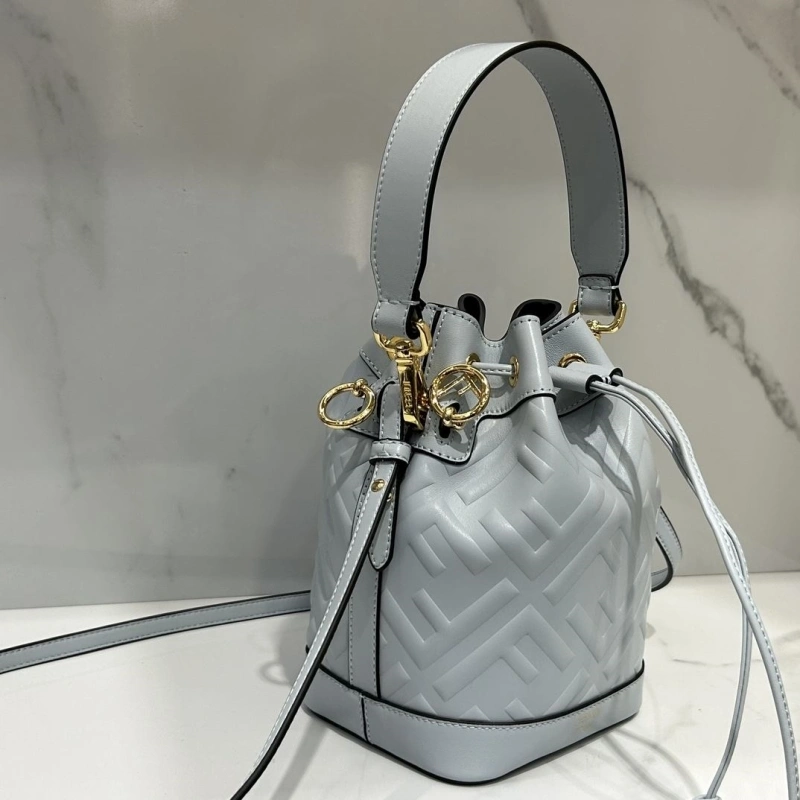 F**di bucket bags 4370-0572