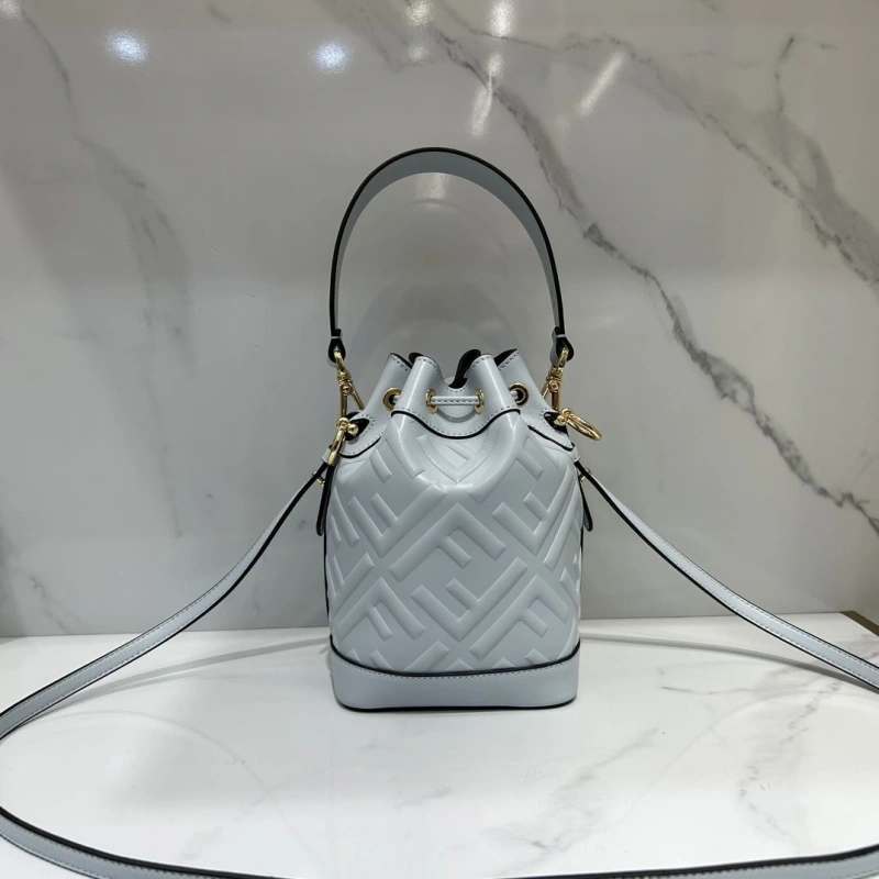 F**di bucket bags 4370-0572