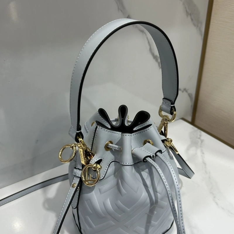 F**di bucket bags 4370-0572