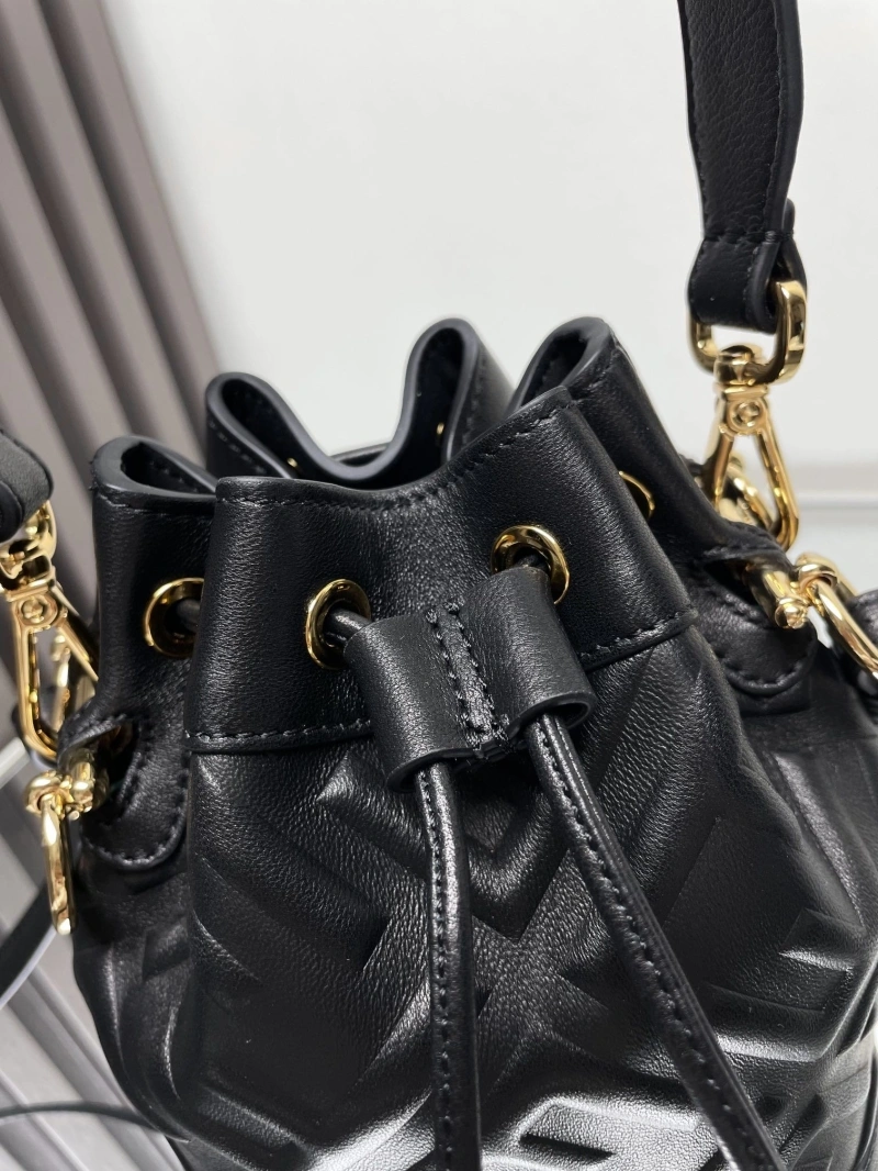 F**di bucket bags 4370-0581