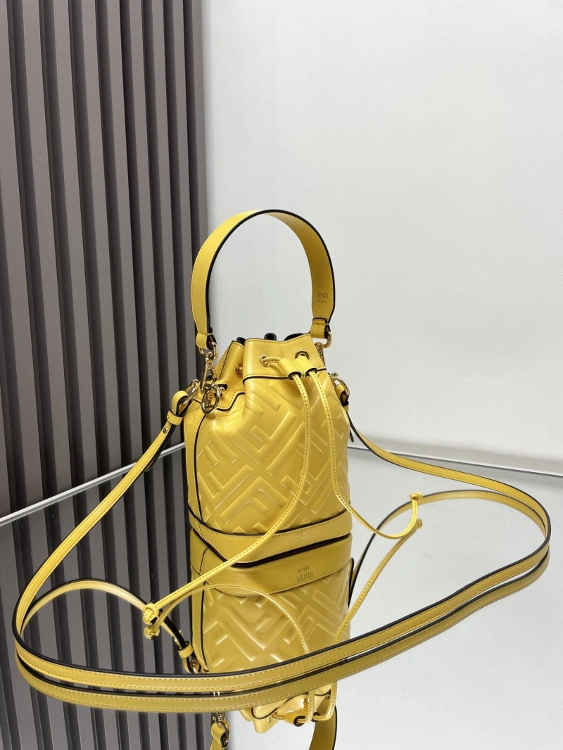 F**di bucket bags 4370-0583