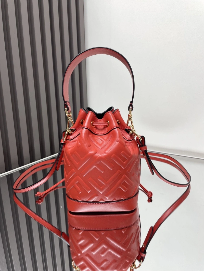 F**di bucket bags 4370-0584