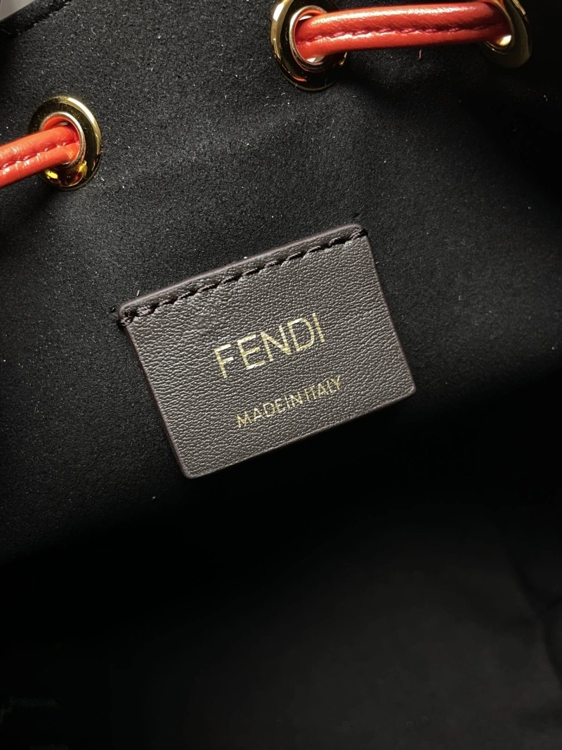 F**di bucket bags 4370-0584