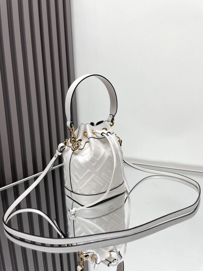 F**di bucket bags 4370-0585