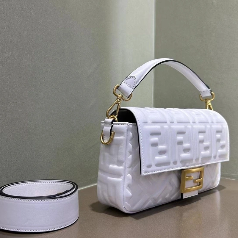 F**di baguette bags 4370-0586
