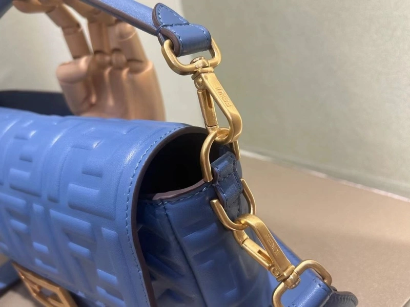 F**di baguette bags 4370-0589