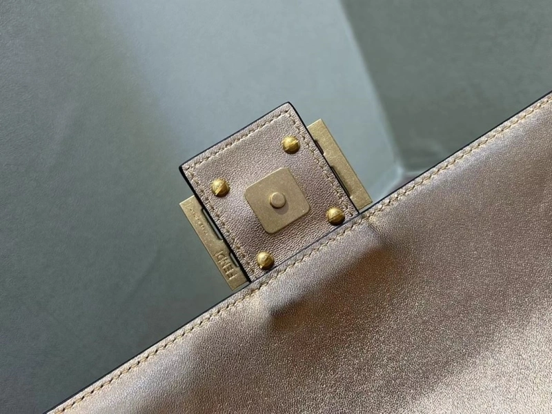 F**di baguette bags 4370-0591