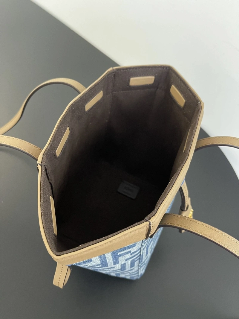 F**di shopping bags 4370-0620