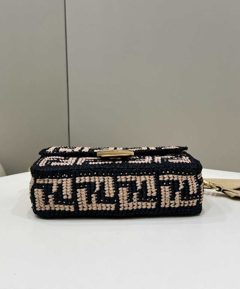 F**di baguette bags 4370-0644