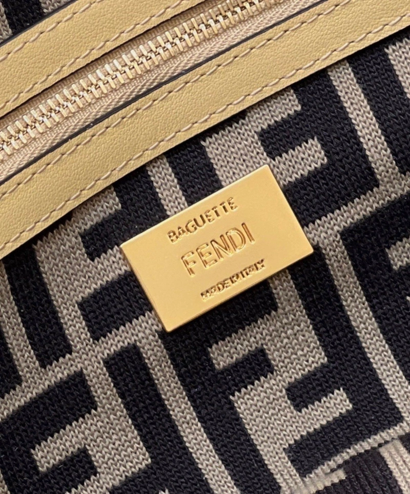 F**di baguette bags 4370-0644