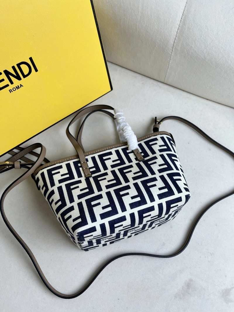 F**di shopping bags 4370-0669