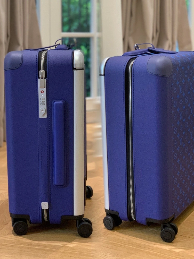 LV Suitcase 4461-0172