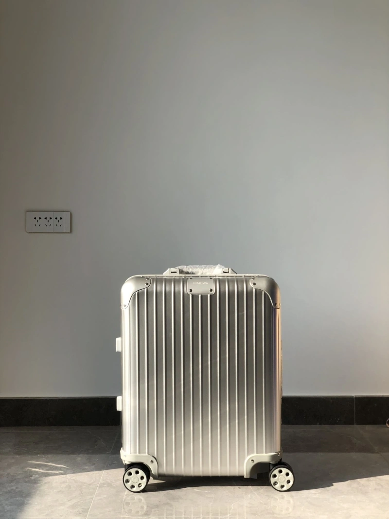 R1m0wa suitcase 4461-0234