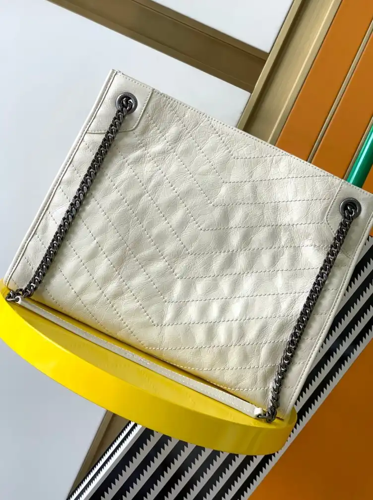 Gvc*1 satchel bags 4837a-0004