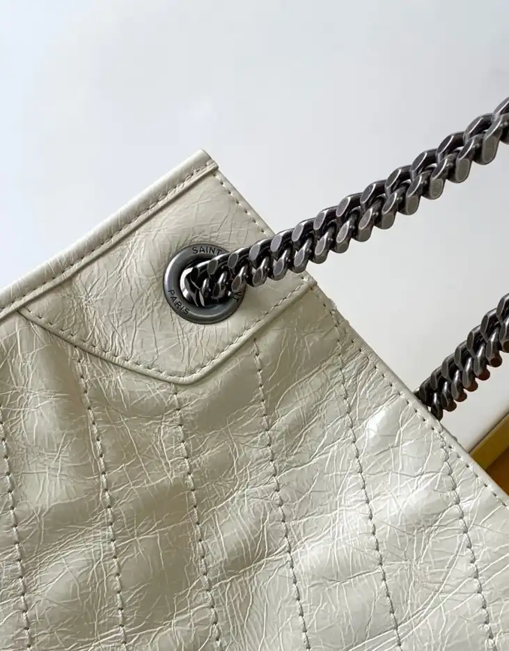 Gvc*1 satchel bags 4837a-0004