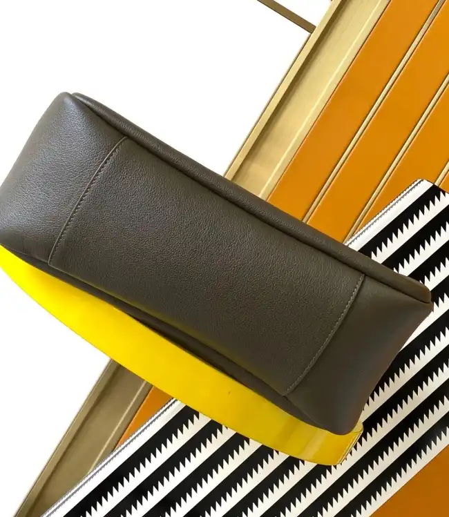 Gvc*1 top handle bags 4837a-0042