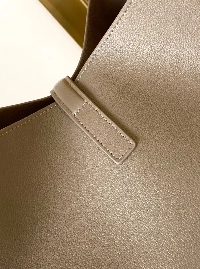 Gvc*1 top handle bags 4837a-0060