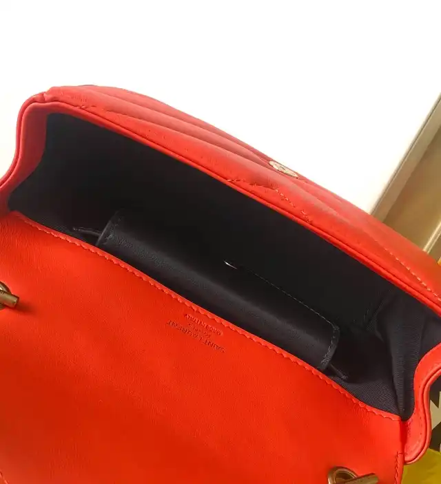 Gvc*1 satchel bags 4837a-0071